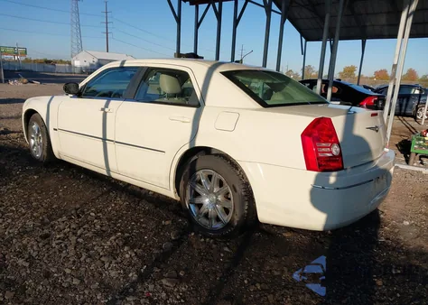 2008 Chrysler 300 Touring from USA, damaged, VIN 2C3LA53G68H305837
